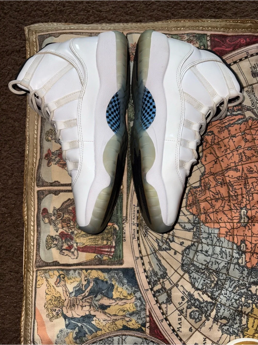 Jordan White and Light Grey Retro LSneakers
